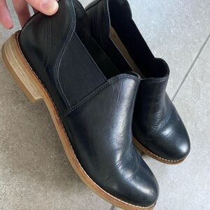 Clarks black leather ankle boots size 9